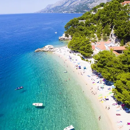 With A Parking Space Brela, Makarska - 17281 Pensión Brela