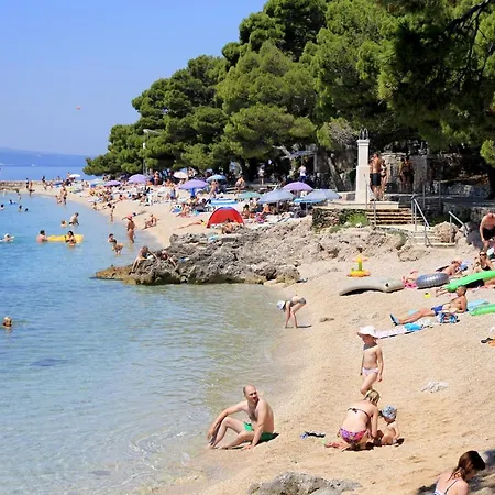 Gasthof With A Parking Space Brela, Makarska - 17281 *